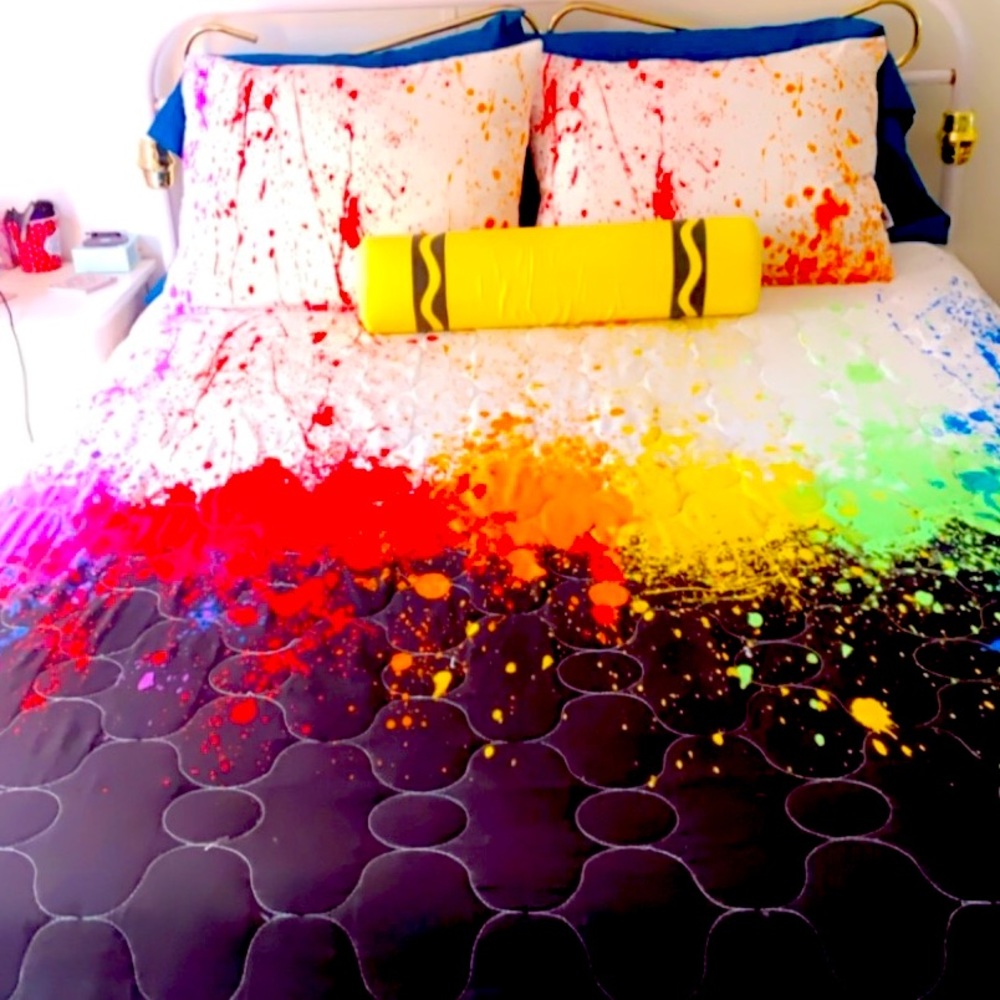 Crayola Queen bedding